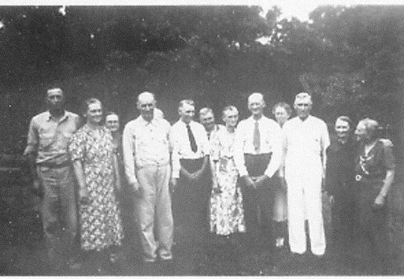 Picture of Slaton reunion in 1939